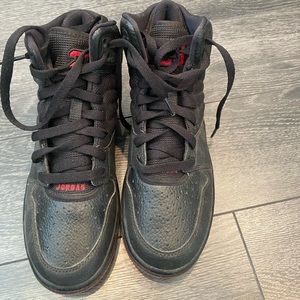 Michael Jordan kids size 7y high top all black